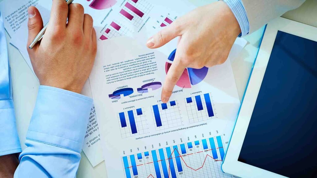 Análise de resultados e otimização de estratégias
